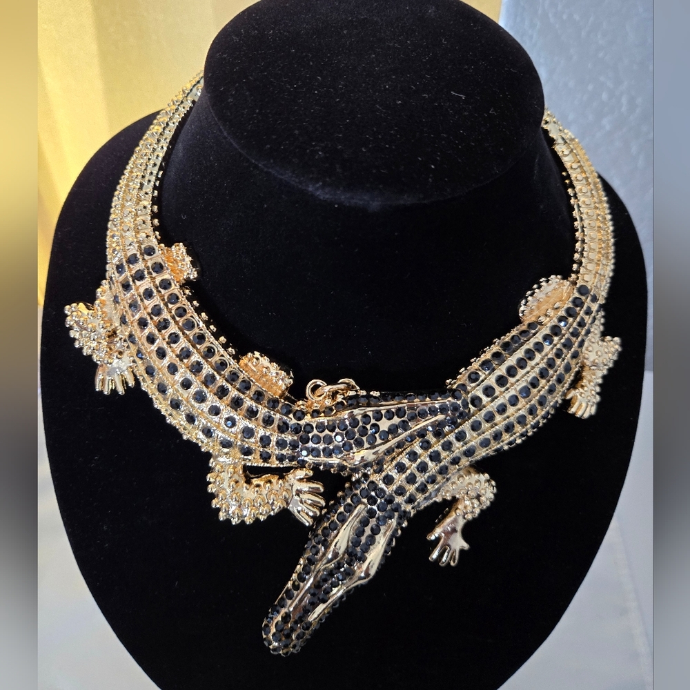 Exaggerated Crocodile choker